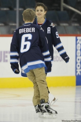 normal_041 - 22 October - hockey game at the MTS Centre in Winnipeg USA