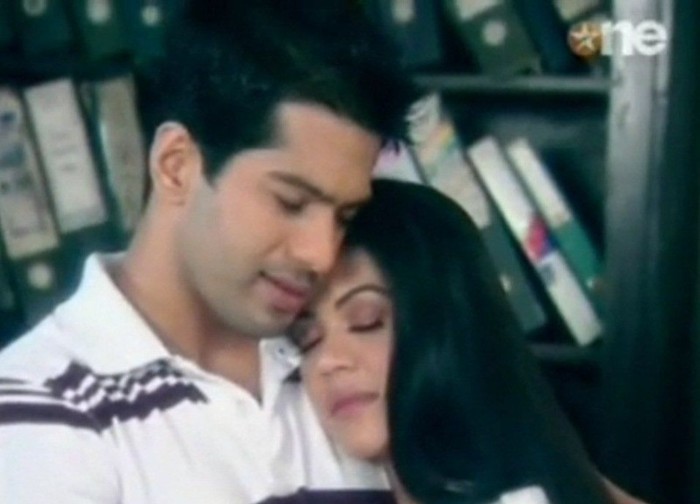 45880744_SSURARKGY - Amit Tandon si Shweta Gulati