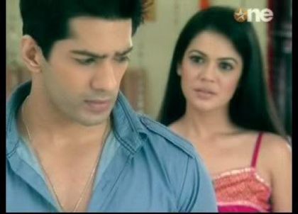 45880752_LILXVOVJD - Amit Tandon si Shweta Gulati