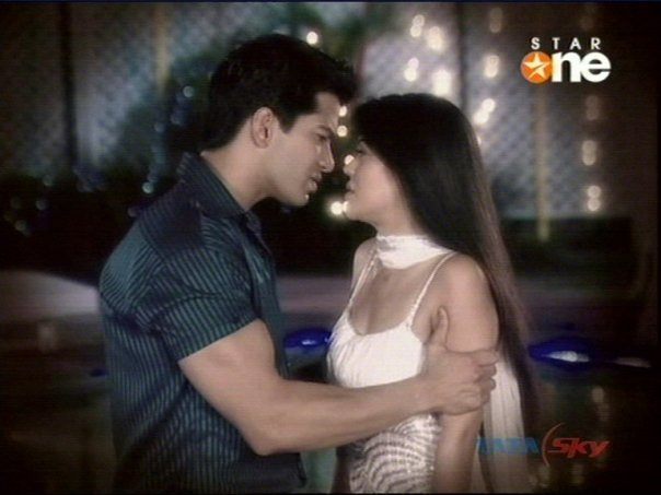 45882678_IZBNCAPPB - Amit Tandon si Shweta Gulati