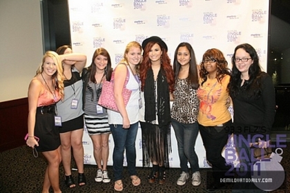 Demitzu - Demitzu - 11 12 2011 - 933 FLZ Jingle Ball - Meet and Greet