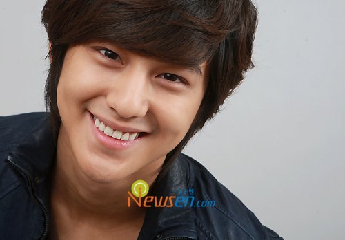 285050_237187959634940_214972311856505_817431_4127767_n