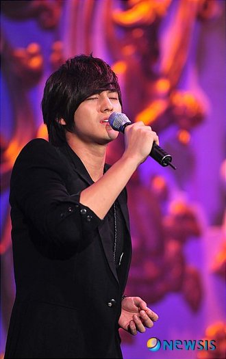 284590_237194882967581_214972311856505_817503_1194399_n