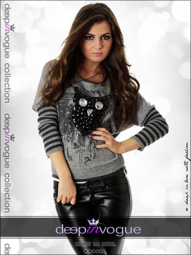 Bluza gri cu bufnita din pietre negre si albe