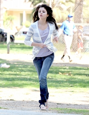 normal_046 - 12 October - Playing baseball game at a local park in LA