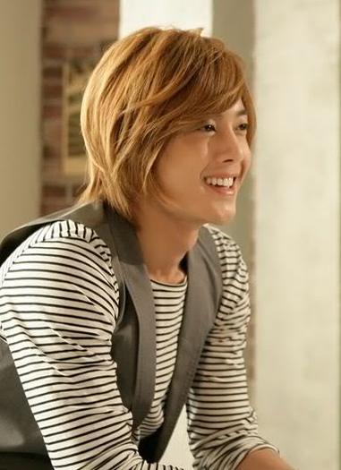 kim-hyun-joong