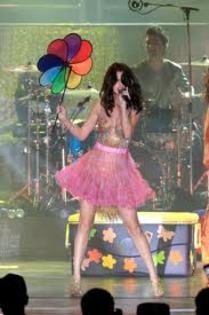 images - selena gomez