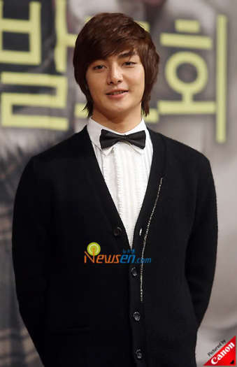 KimJoon44 - Kim Joon as Song Woo Bin