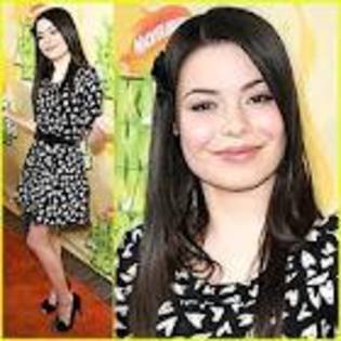 fgjfdhikjgftj - miranda cosgrove