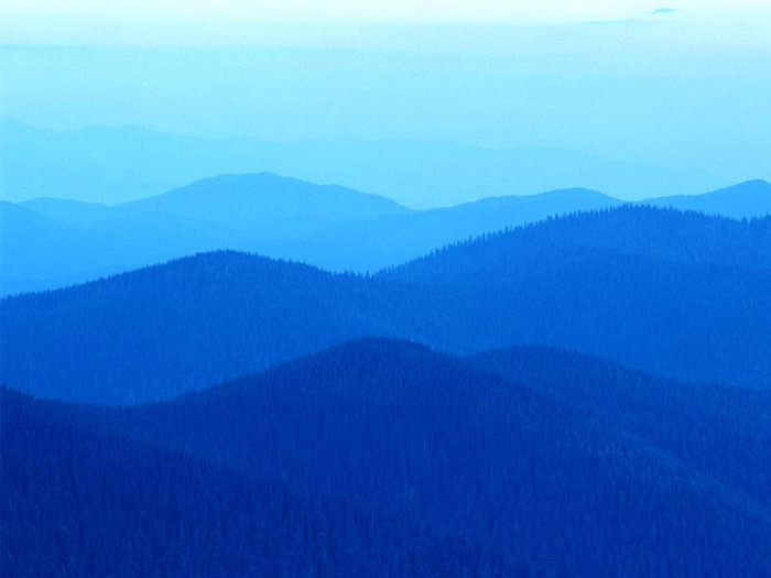 Blue hills - anotimpuri