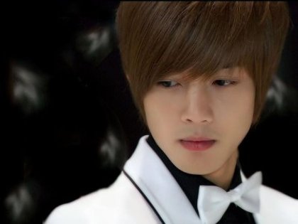 Kim-Hyun-Joong-wallpaper-1