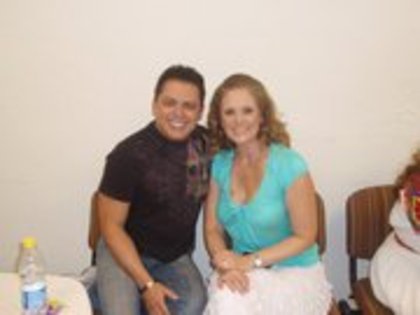 66072_483074904714_379559484714_7034367_525719_a - Erika Buenfil