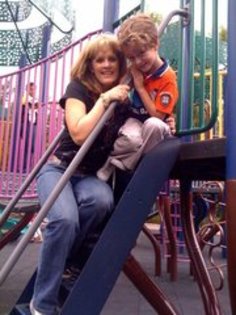 67695_483073904714_379559484714_7034305_1071017_a - Erika Buenfil