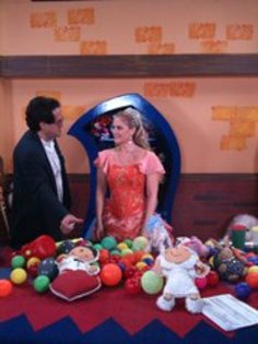 68800_483075394714_379559484714_7034382_4646968_a - Erika Buenfil