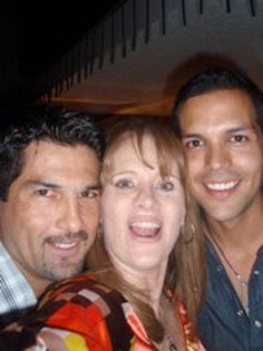 72471_483074989714_379559484714_7034370_7964808_a - Erika Buenfil