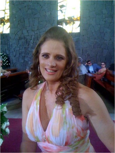 73643_483076369714_379559484714_7034423_7770833_n - Erika Buenfil