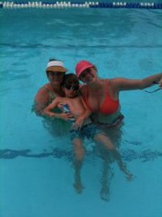 225516_10150230884424715_379559484714_8735051_751173_a - Erika Buenfil