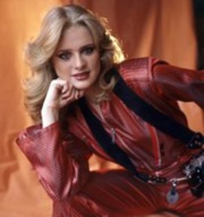 229244_10150240536514715_379559484714_8813746_1993555_a - Erika Buenfil