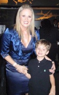 264879_10150310766909715_379559484714_9400050_1735389_a - Erika Buenfil
