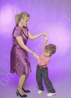 269669_10150309632424715_379559484714_9388285_6087047_a - Erika Buenfil