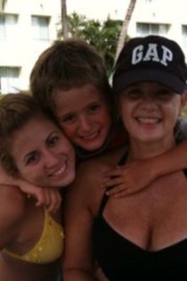 283179_10150315921864715_379559484714_9445025_6485270_a - Erika Buenfil