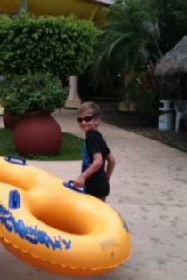 304393_10150361407714715_379559484714_9926190_2468184_a - Erika Buenfil