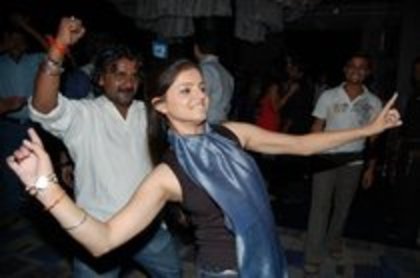 Rubina Dilaik in Love [14]