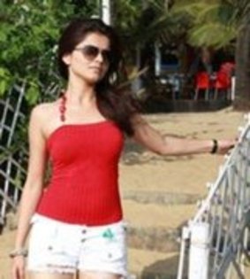 Rubina Dilaik in Love [26]