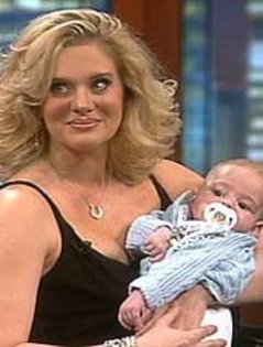253977_1927716846660_1654358166_1903184_6188076_a - Erika Buenfil