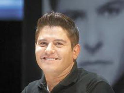 images (4) - Ernesto Laguardia
