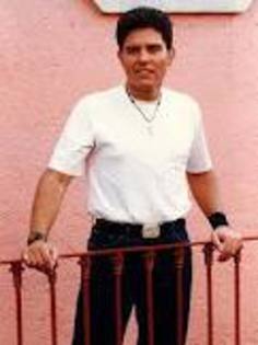 images (9) - Ernesto Laguardia
