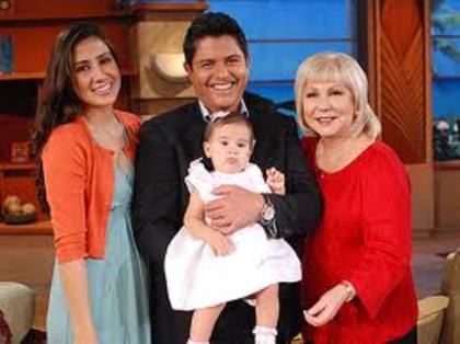 images (20) - Ernesto Laguardia