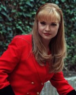 154597_162324150470015_100000772925723_309208_5749795_a - Esmeralda