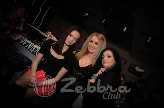 DE LA CLUB ZEBRA!:)