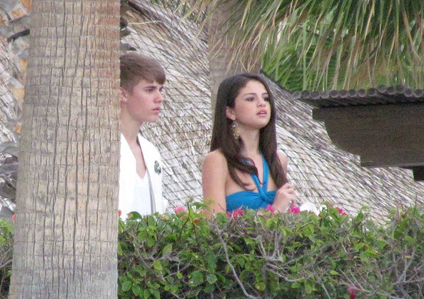 Selena+Gomez+Justin+Bieber+Selena+Gomez+Bridesmaid+kNYWC6VLXvul - Mexic With Justin---10 December 2012