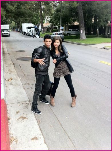 Zendaya-Colema-Roshon-Fegan[1]; com
