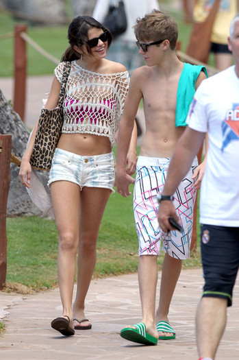 Selena+Gomez+Justin+Bieber+Justin+Bieber+Selena+C3pRxj0Bvy2l