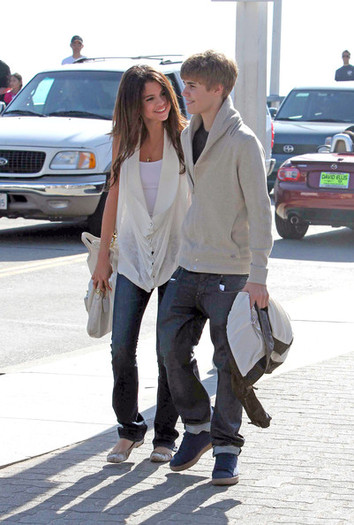 5 - Jelena at the Santa Monica Pier---February 2011