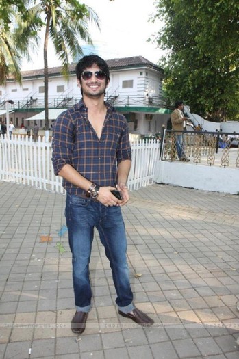 393501_274716529236434_107686275939461_727153_1352473600_n