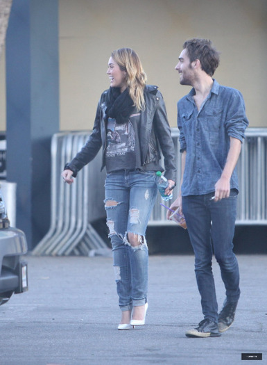 11 - Miley Cyrus At Panera Bread in Hollywood - December 3