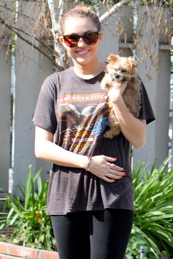 006 - Miley Cyrus Outside of her home in Toluca Lake