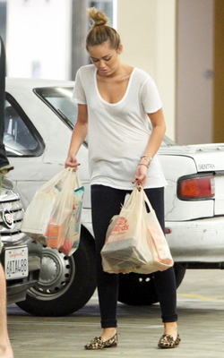 normal_18 - Miley Cyrus Shopping in Studio City