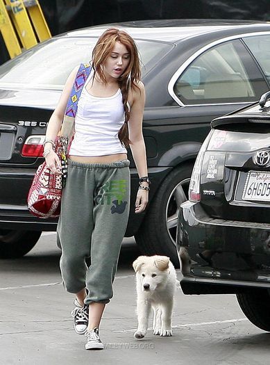5 - Miley Cyrus Arriving to the Studio in Hollywood - February 4 2010