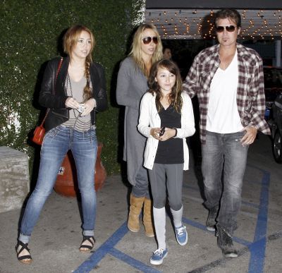 1 - Miley Cyrus At Casa Vega in Studio City with her family