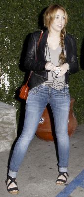 4 - Miley Cyrus At Casa Vega in Studio City with her family
