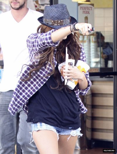 5 - Miley Cyrus At Robeks Juice in Toluca Lake - April 16 2010