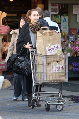 3 - Miley Cyrus At Whole Foods in Sherman Oaks