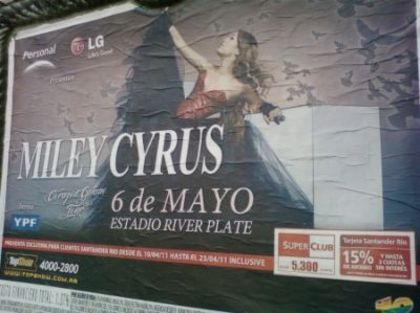 2 - Miley Cyrus Corazon Gitano Tour 2011 Billboard