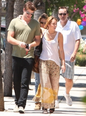 normal_022~162 - Miley Cyrus Out in Paseadena