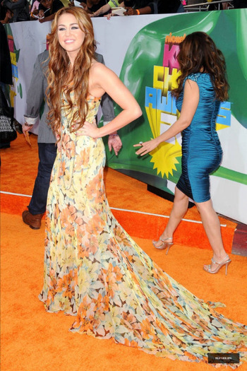 023 - Miley Cyrus 2011 Kids Choice Awards - Arrivals